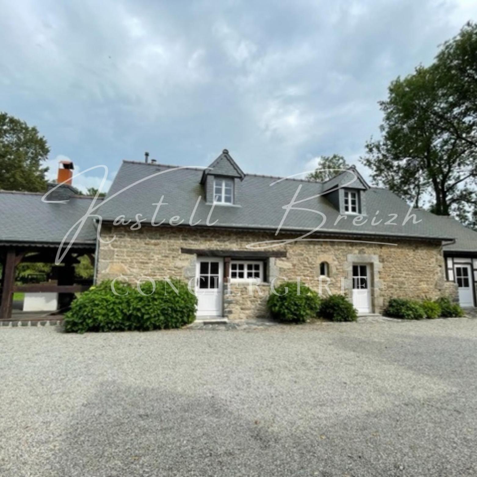 La Familiale Du Manoir De Kerollivier Villa Saint-Gilles-Pligeaux Exteriör bild